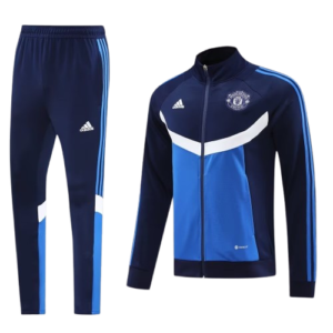 KIT PASEO MANCHESTER UNITED 2025